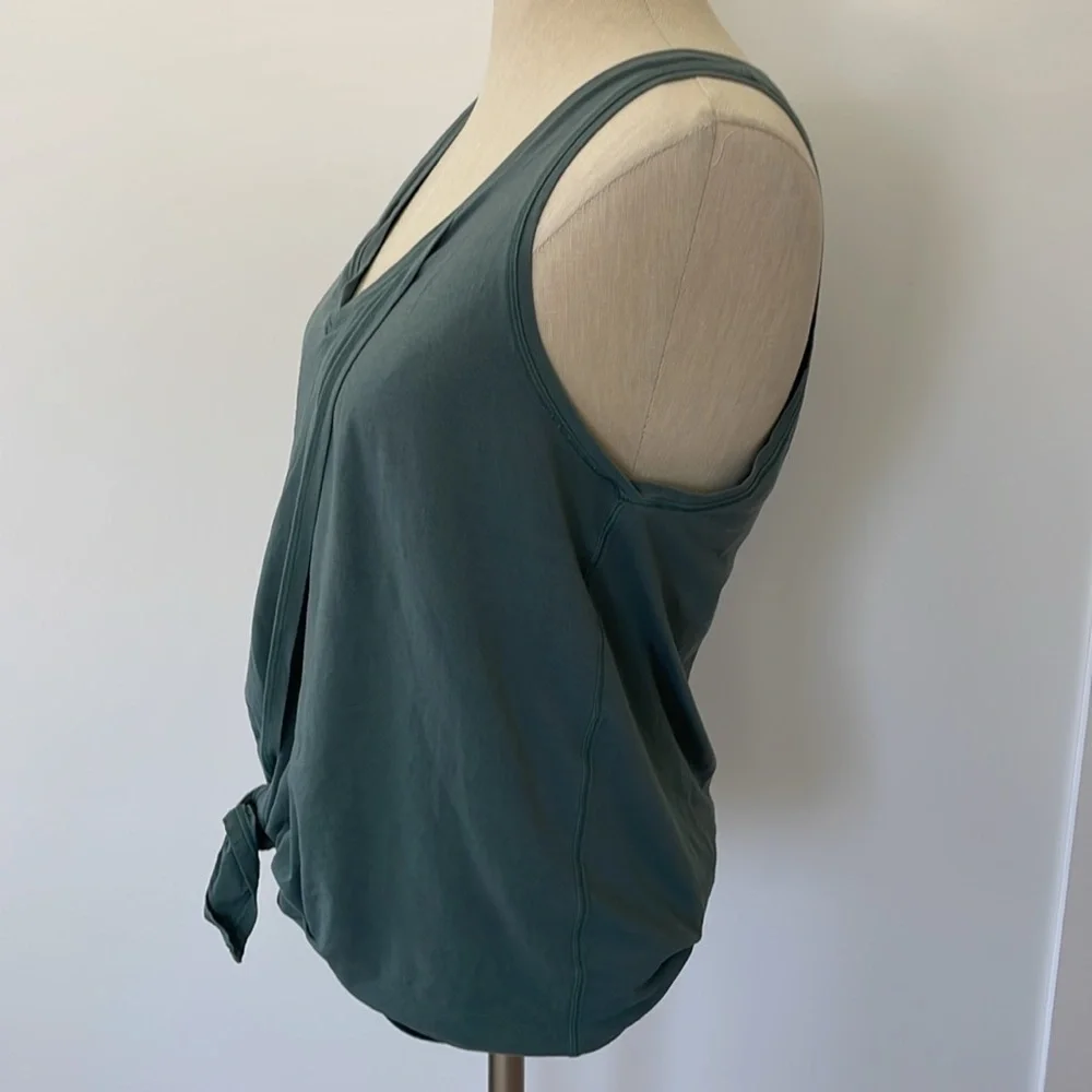 Lululemon Front Tie Racerback Tank Top size 6 - Picture 3 of 8